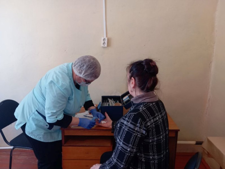 Сегодня состоялся очередной выезд врача-терапевта в  село Большая Кандала.